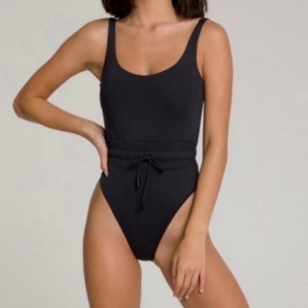 Good American Black Waist Framer One-piece size 2/Medium GSW0025 NWT